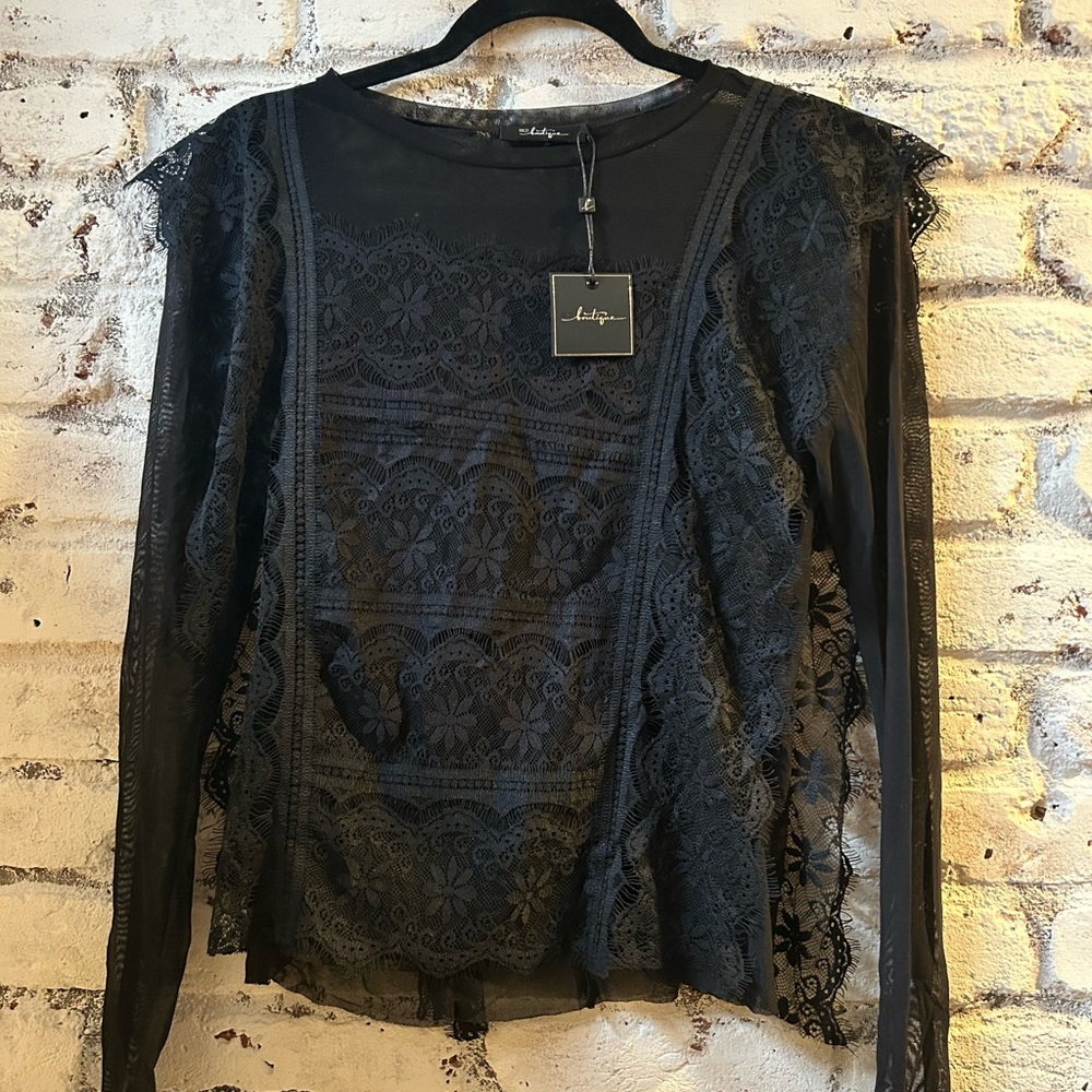 NWT Buckle Black Lace Ruffled Blouse